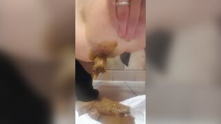HUGE PEE AND POO, ScatKings.com Scat Porn 11 ScatKings.com Scat Porn