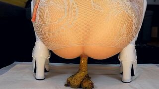 squatting a big load, ScatKings.com Scat Porn 6 ScatKings.com Scat Porn